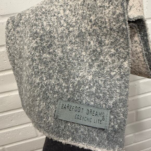 Barefoot Dreams NWT Cozy Chic Lite Confetti Scarf Smokey Green Gray Reversible - Picture 12 of 15